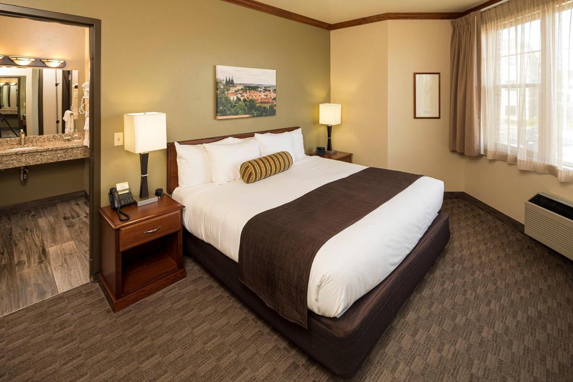 Superior King Suite - Non-Smoking