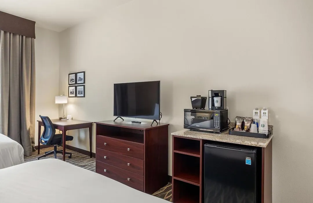 Cobblestone Hotel & Suites - De Pere Green Bay-1