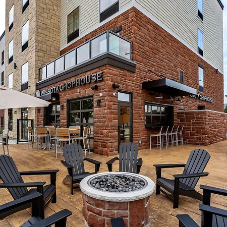 Cobblestone Hotel & Suites - De Pere Green Bay-3